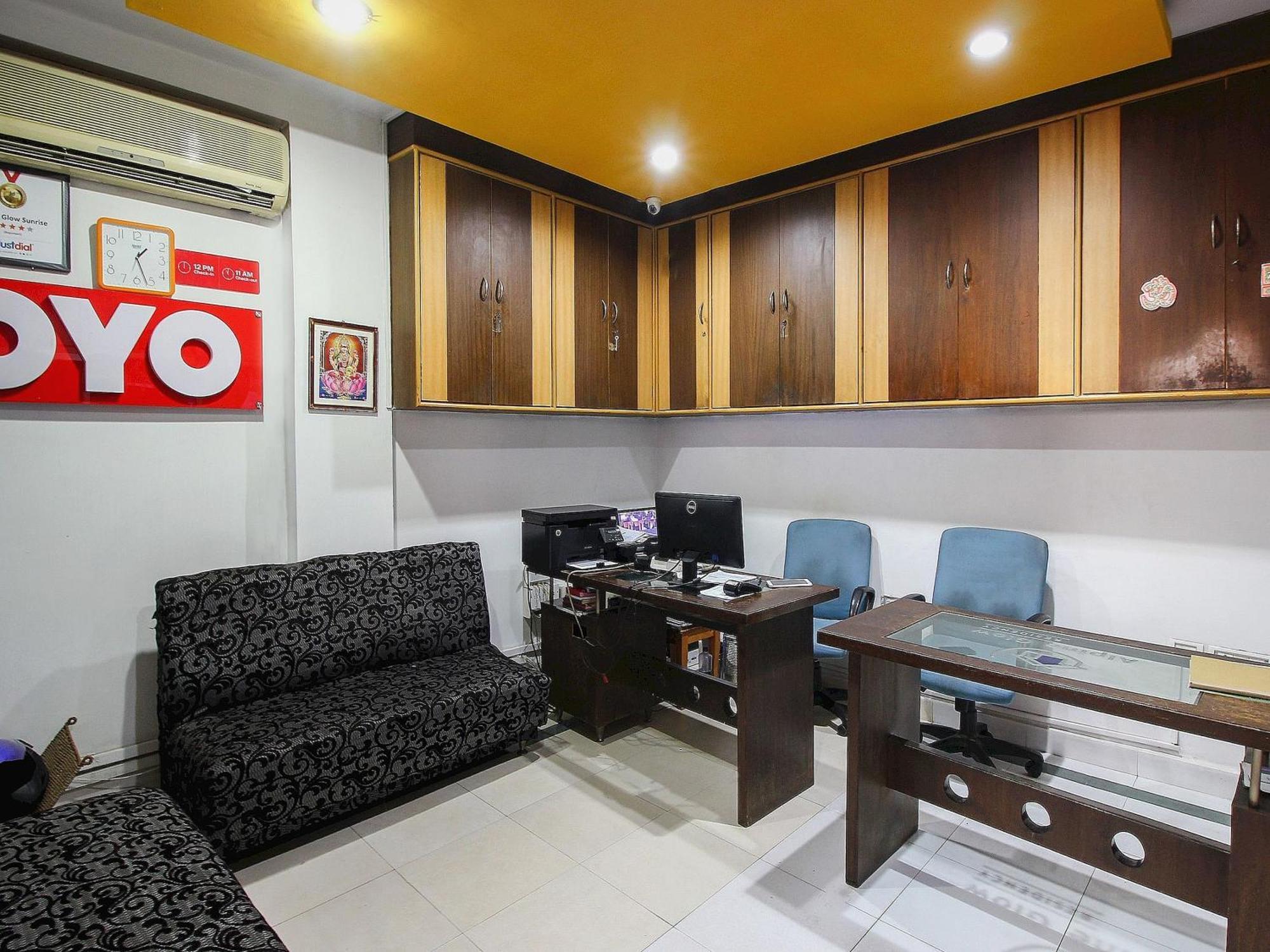 Super Collection O Begumpet Formerly Alpine Glow Sunrise Hyderabad Bagian luar foto