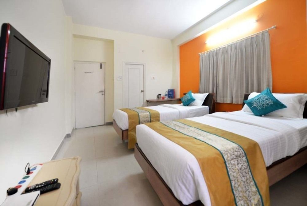 Super Collection O Begumpet Formerly Alpine Glow Sunrise Hyderabad Bagian luar foto