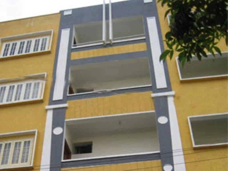 Super Collection O Begumpet Formerly Alpine Glow Sunrise Hyderabad Bagian luar foto